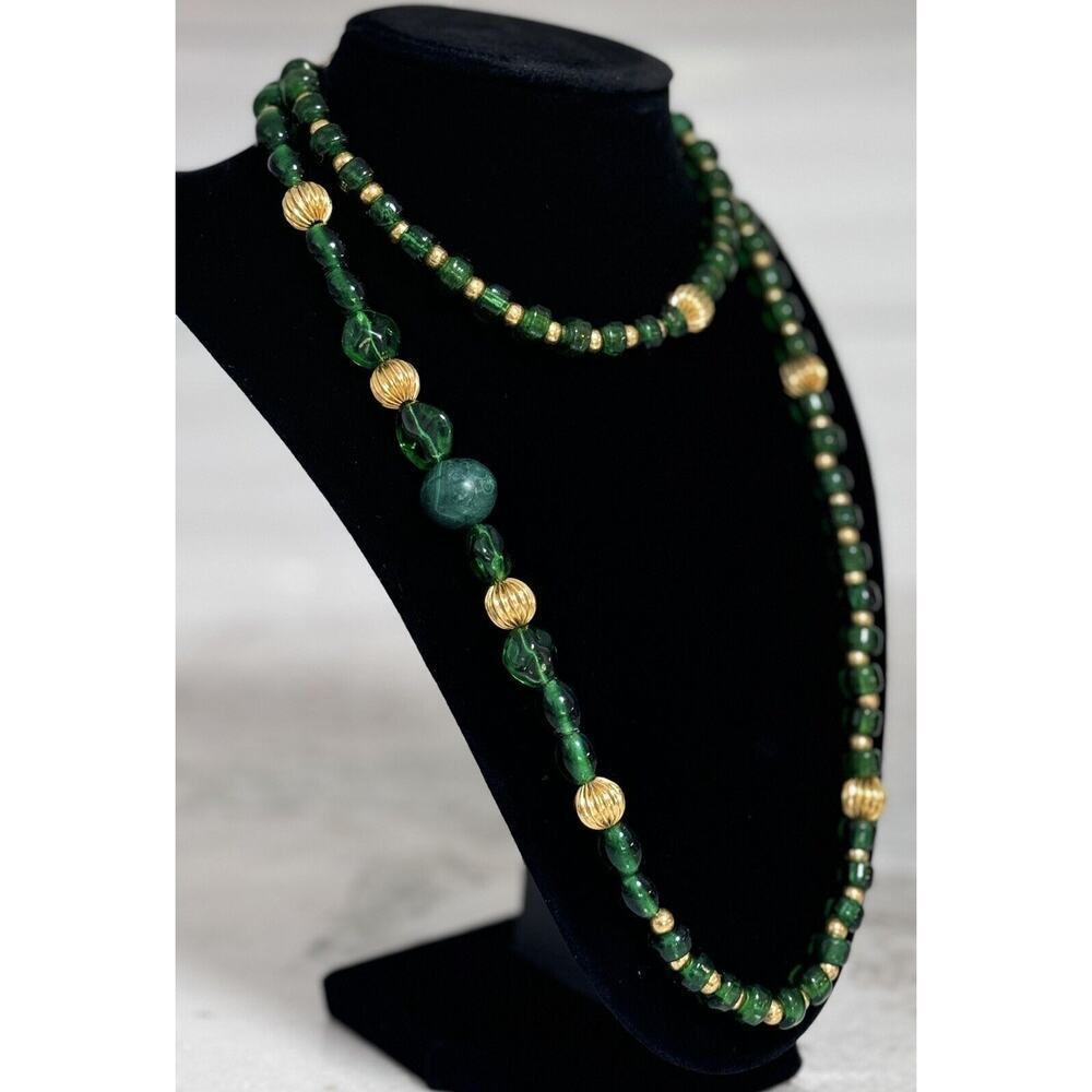 Vintage Green Glass Beaded Necklace Malachite Bead 32in Barrel Clasp - Picture 2 of 14